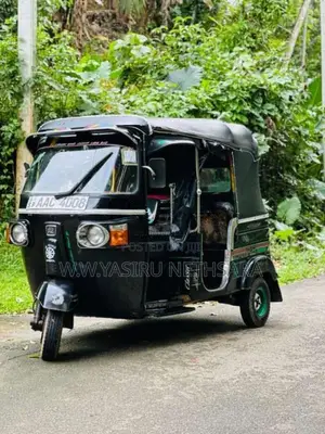 Bajaj RE 205 2012 Three Wheel (Used)
