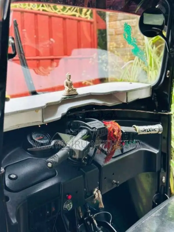 Bajaj RE 205 2012 Three Wheel (Used)