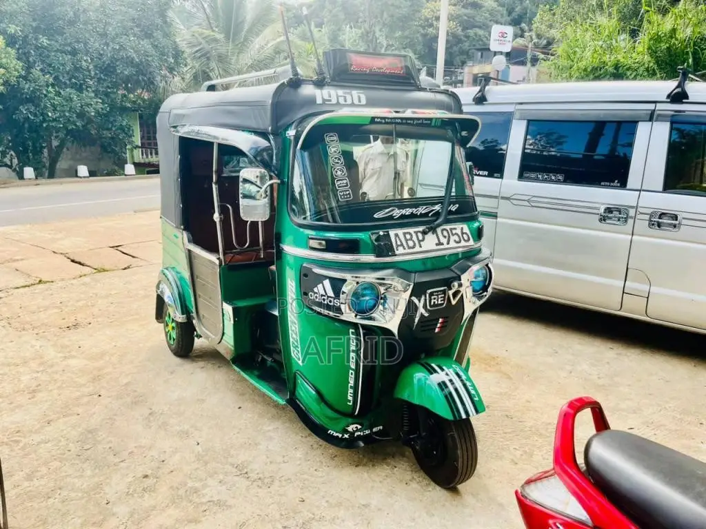 Bajaj RE 4 Stroke 2017 Three Wheel (Used)