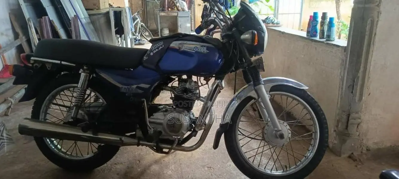 Bajaj Boxer 2006 Motorbike (Used)