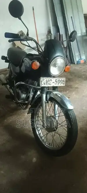 Bajaj Boxer 2006 Motorbike (Used)