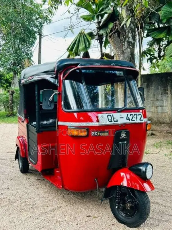 Bajaj 4 Stroke 2007 Three Wheel (Used)
