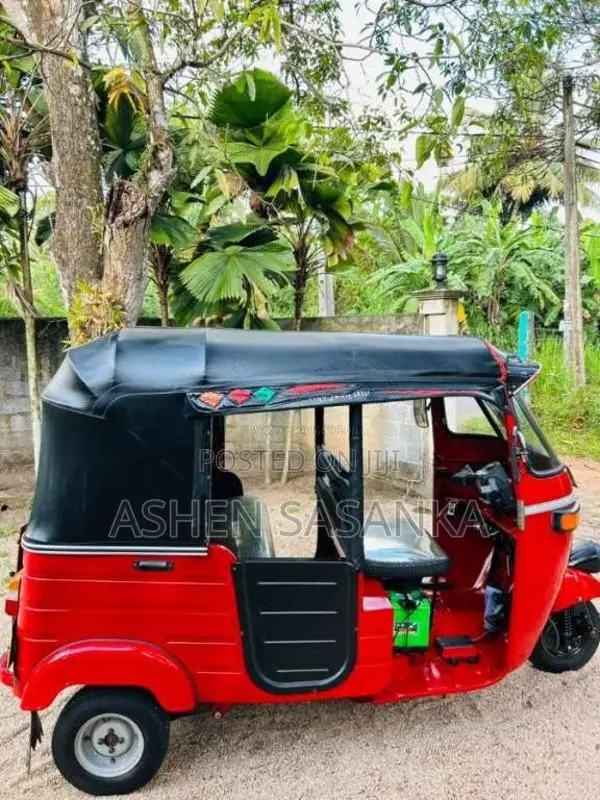Bajaj 4 Stroke 2007 Three Wheel (Used)