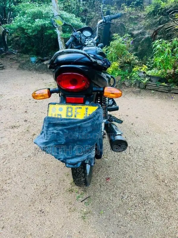 Bajaj Platina 2017 Motorbike (Used)
