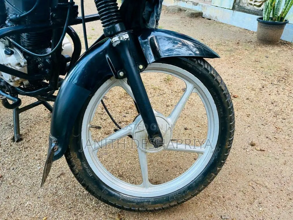 Bajaj Platina 2017 Motorbike (Used)