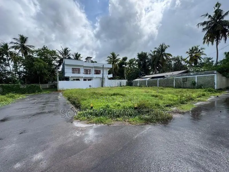Gated Community Luxurious Land for Sale in Piliyandala