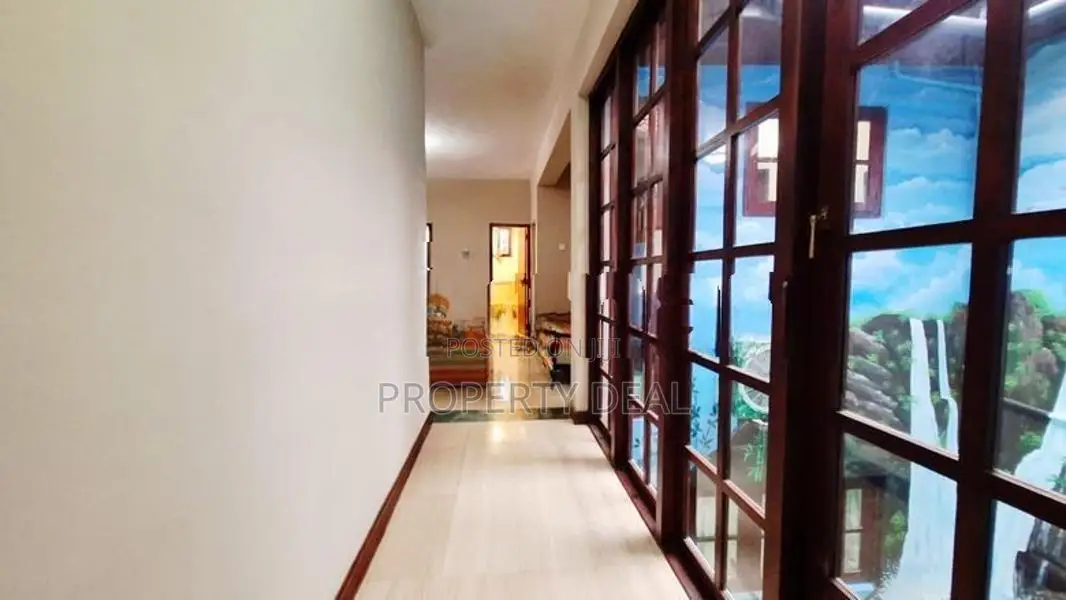 5 Bedrooms House Sale in Colombo 7- PDH170
