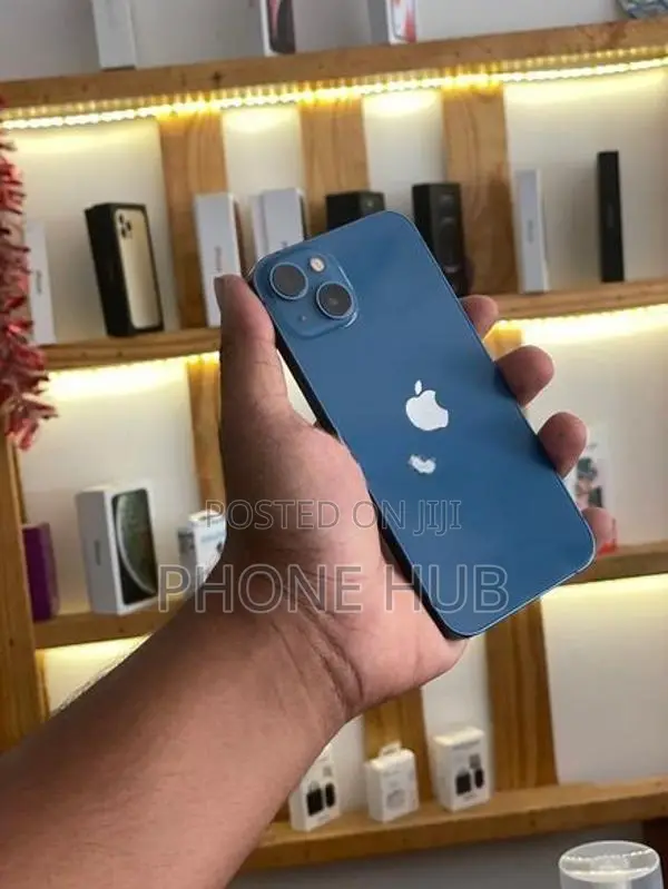 Apple iPhone 13 128GB (Used)