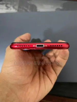 Apple iPhone SE 2 (Used)