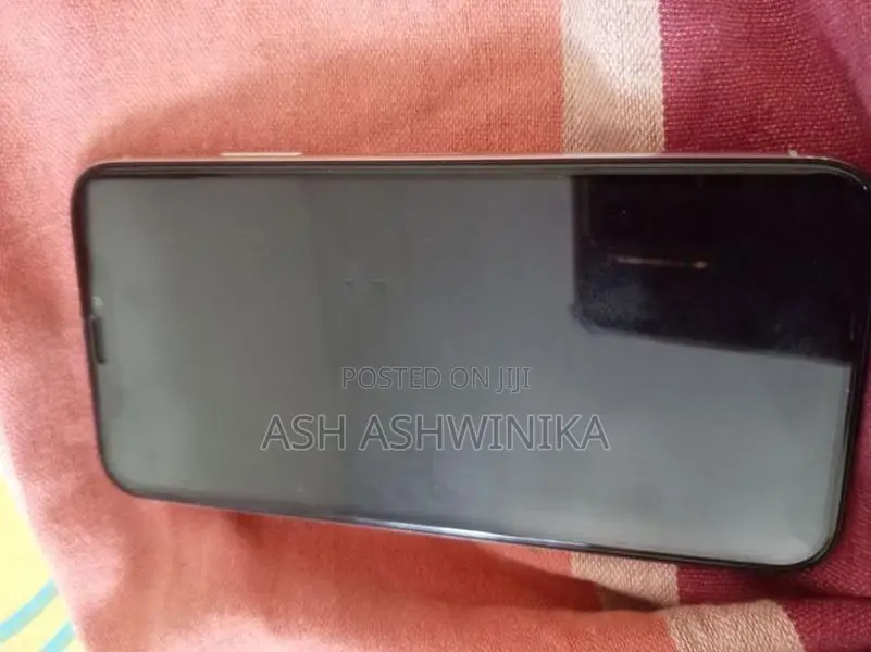Apple iPhone XS (Used)