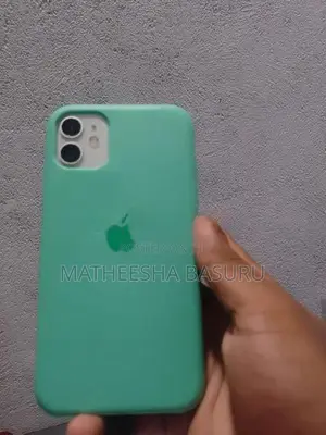 Apple iPhone 11 (Used)