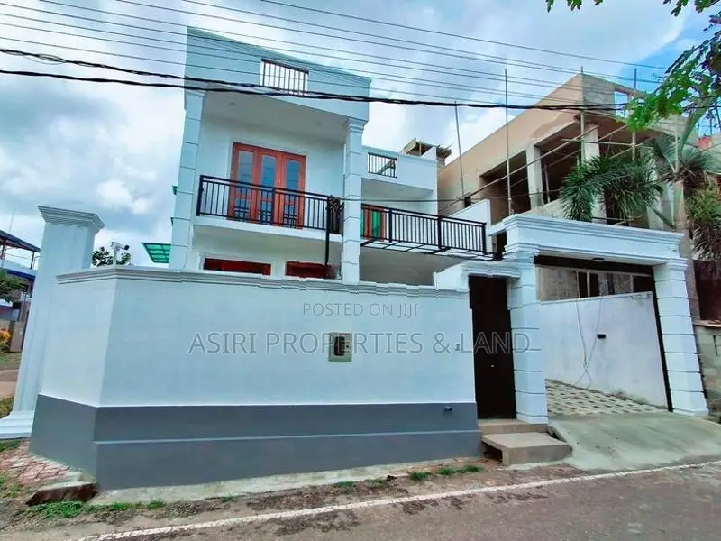 Brand new House for Sale in Maharagama Bokundara Road