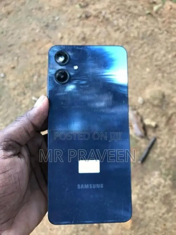 Samsung Galaxy A06 (Used)
