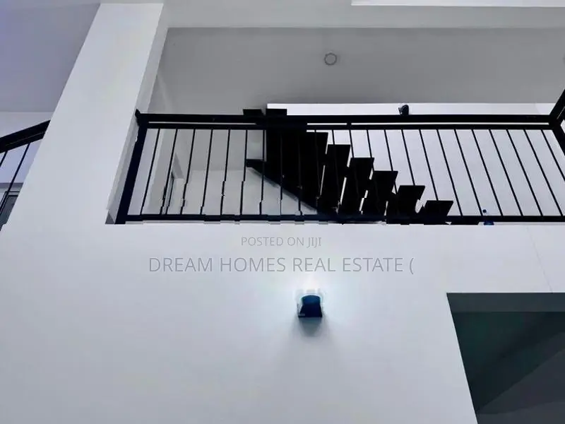 4-Bedroom House Walking Distance To Pitakotte–Thalawathugoda Main Road