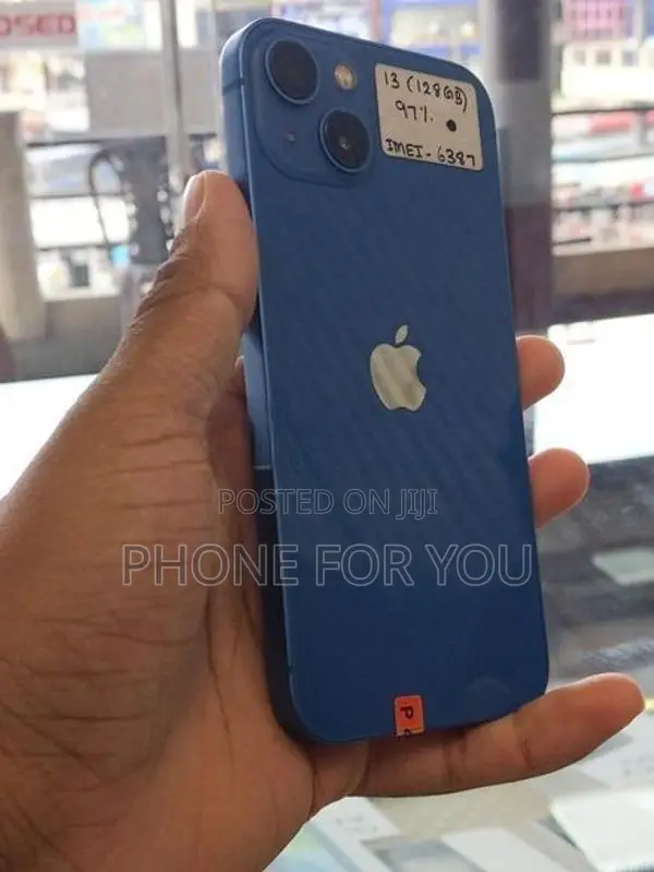 Apple iPhone 13 (Used)