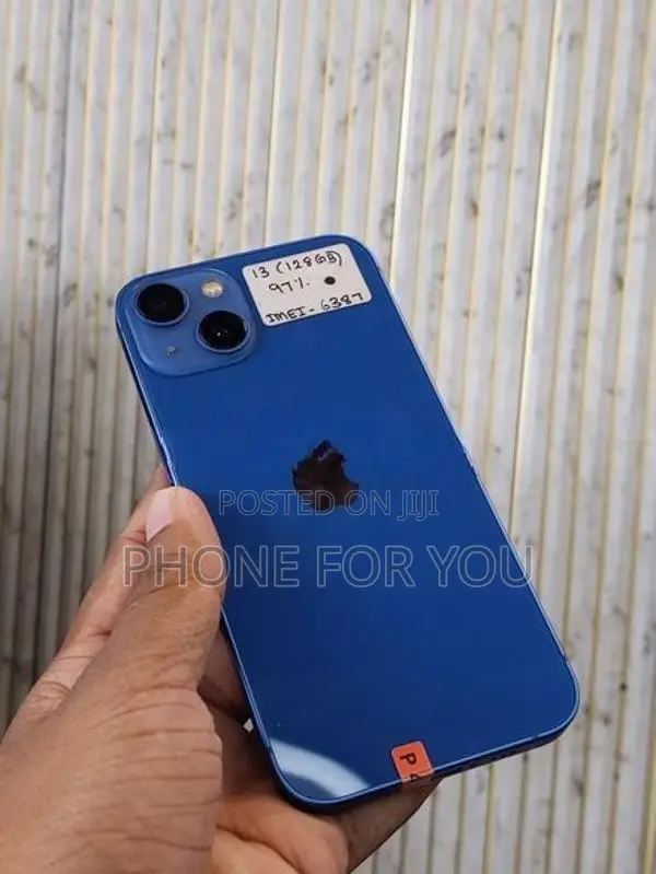 Apple iPhone 13 (Used)