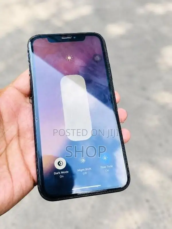 Apple iPhone XR 128GB (Used)