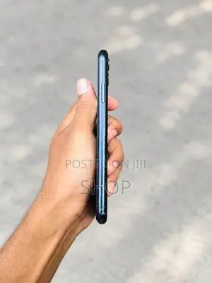 Apple iPhone XR 128GB (Used)