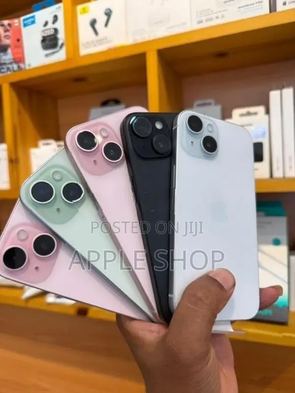Apple iPhone 15 128GB Fullset (Used)