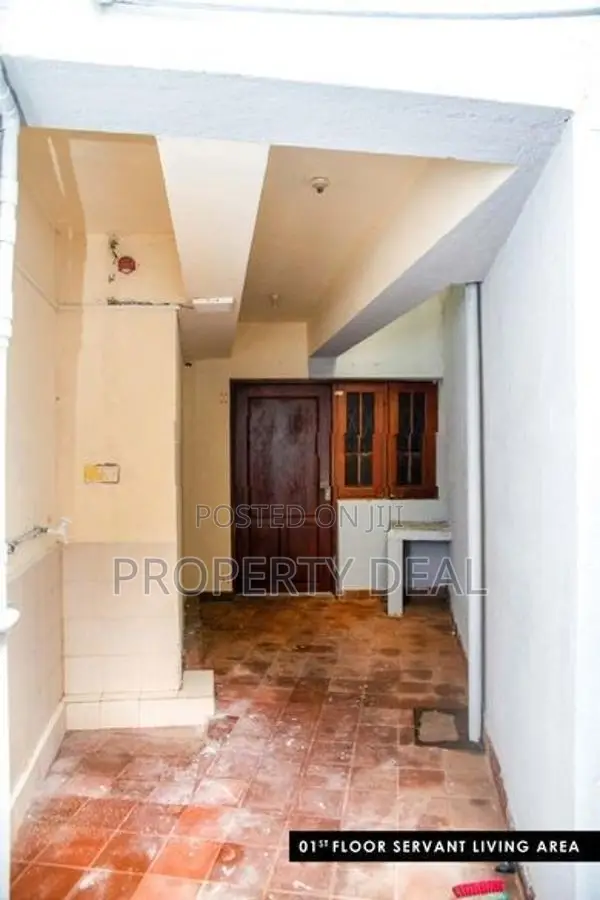 5 BR House For Sale In Nawala - PDH243