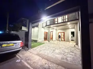 4-Bedroom House For Sale In Boralesgamuwa – Gangarama Road