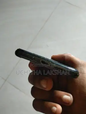 Apple iPhone X (Used)