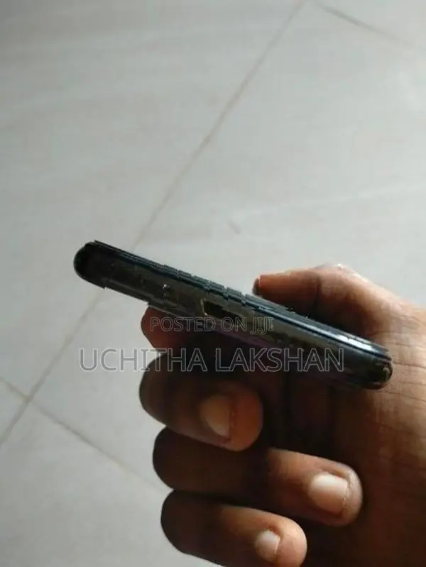 Apple iPhone X (Used)