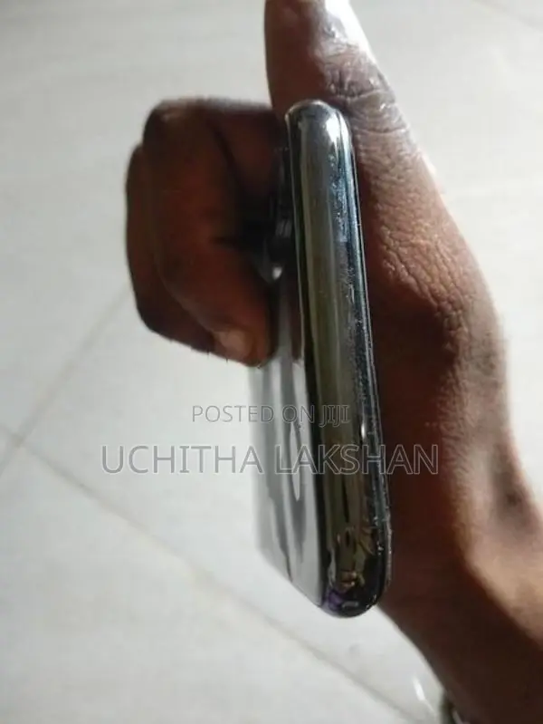 Apple iPhone X (Used)