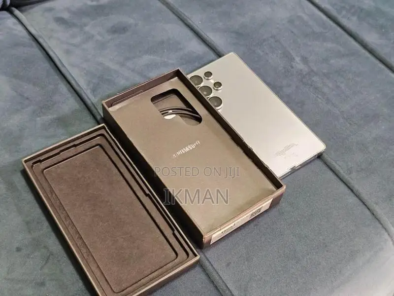 Samsung Galaxy S25 Ultra Titanium Silverblue (Used)