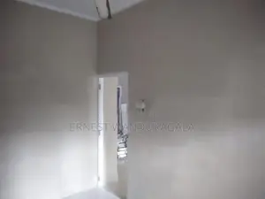Commercial Office for Rent in Colombo 5.HR 687-
