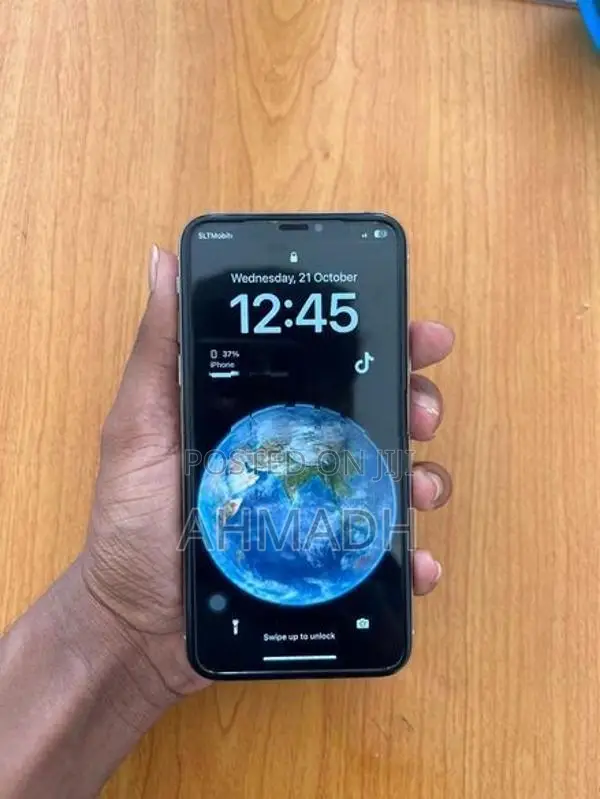 Apple iPhone X (Used)