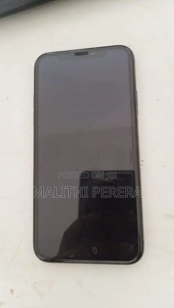Apple iPhone XS (Used)