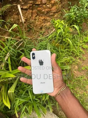 Apple iPhone X (Used)