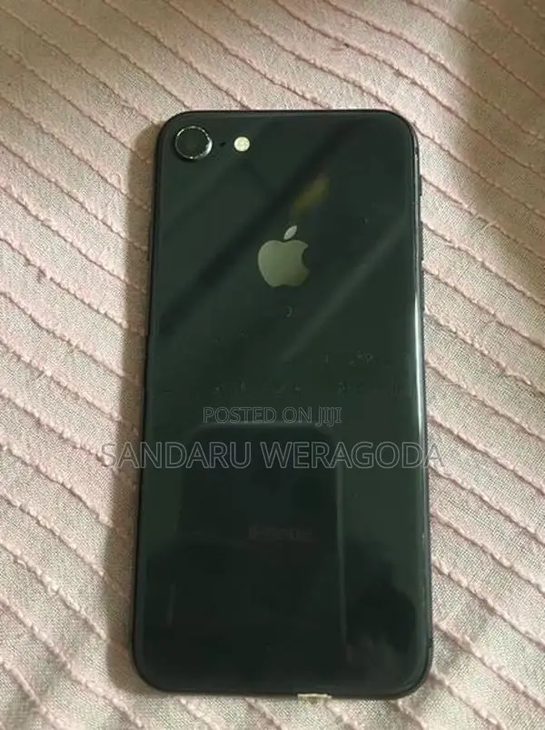 Apple iPhone 8 (Used)