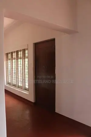 12 Perches - Unfurnished House For Sale HL38259 In Colombo 8
