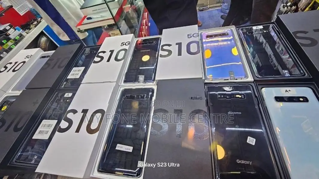 Samsung Galaxy S10 Plus 128GB 8GB RAM 5G. (Brand New)