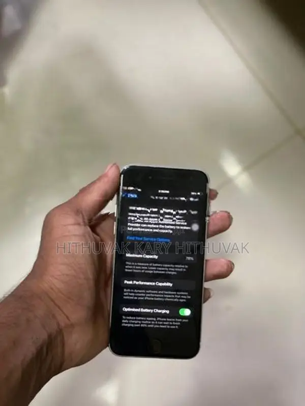 Apple iPhone SE 2 64GB (Used)