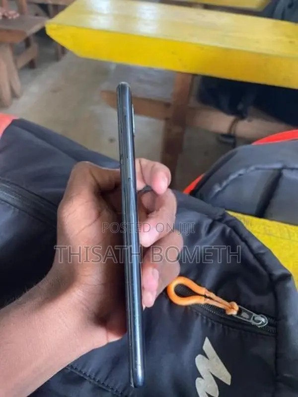 Samsung Galaxy A10 (Used)