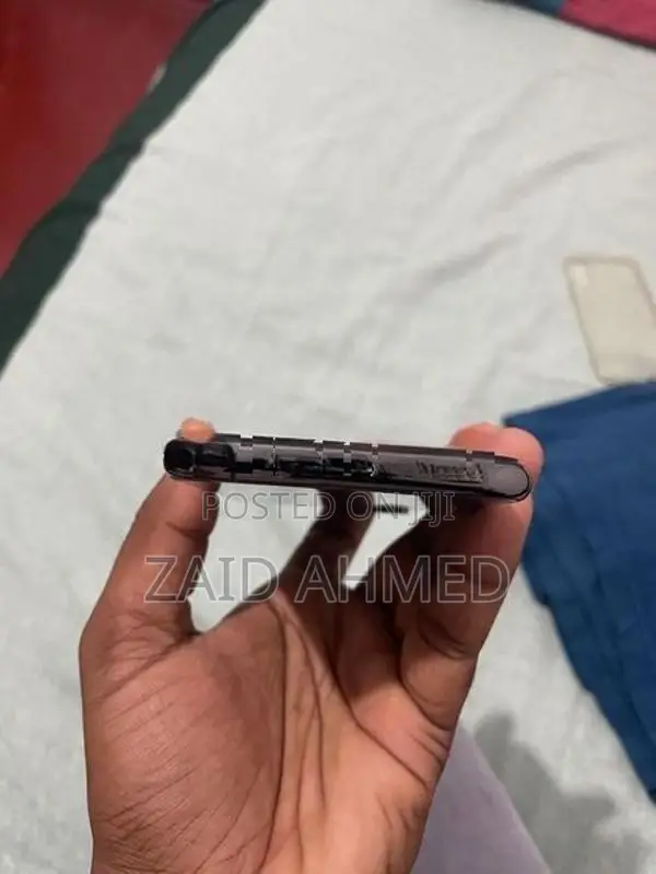 Apple iPhone XS (Used)
