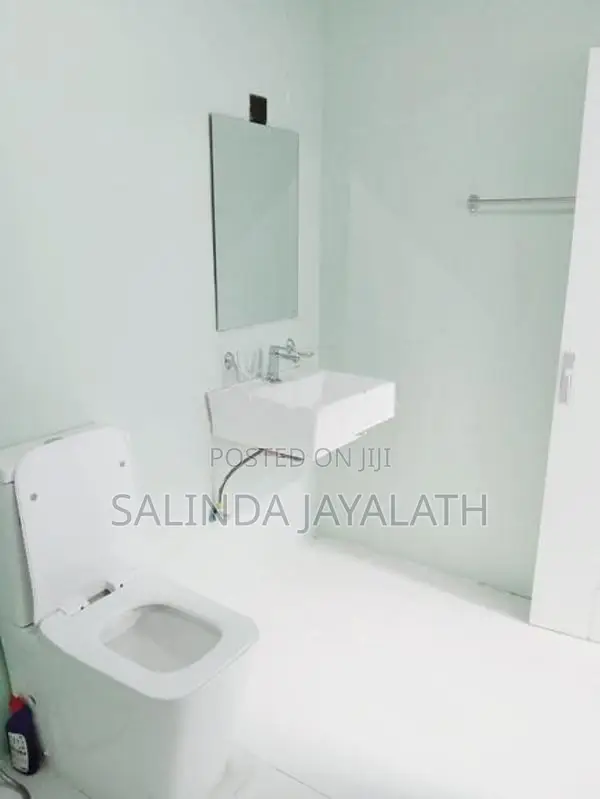 Room With Bathroom In Badulla