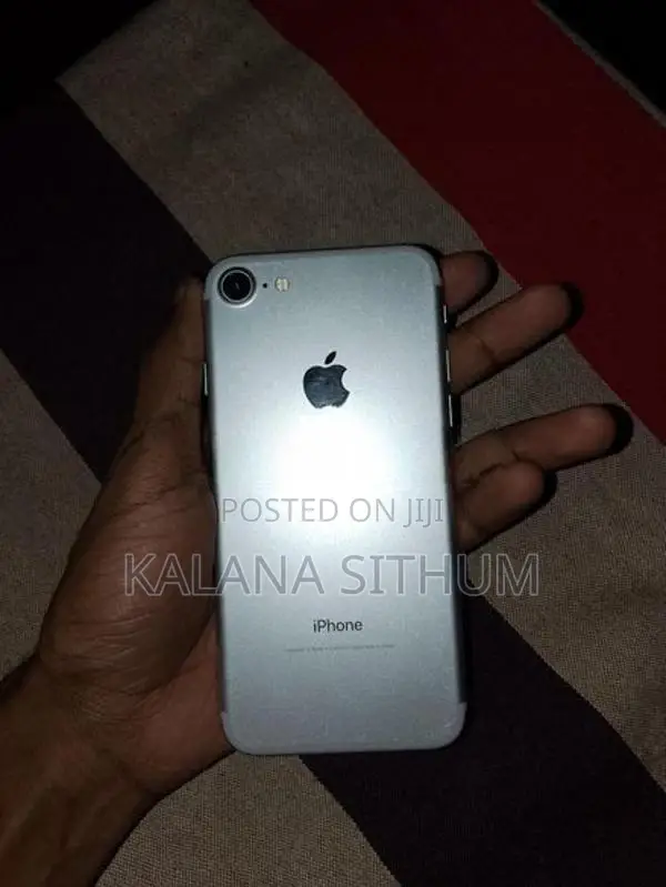 Apple iPhone 7 (Used)