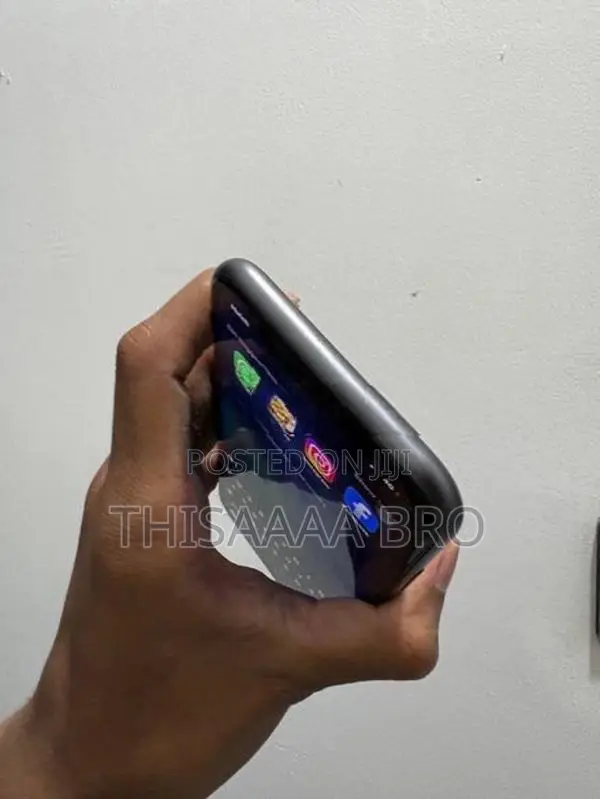 Apple iPhone 11 128GB (Used)
