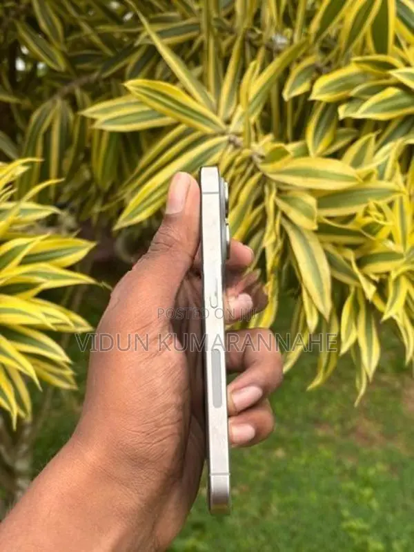 Apple iPhone 15 Pro (Used)
