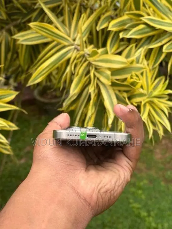 Apple iPhone 15 Pro (Used)