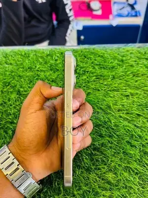 Apple iPhone 16 Pro (Used)