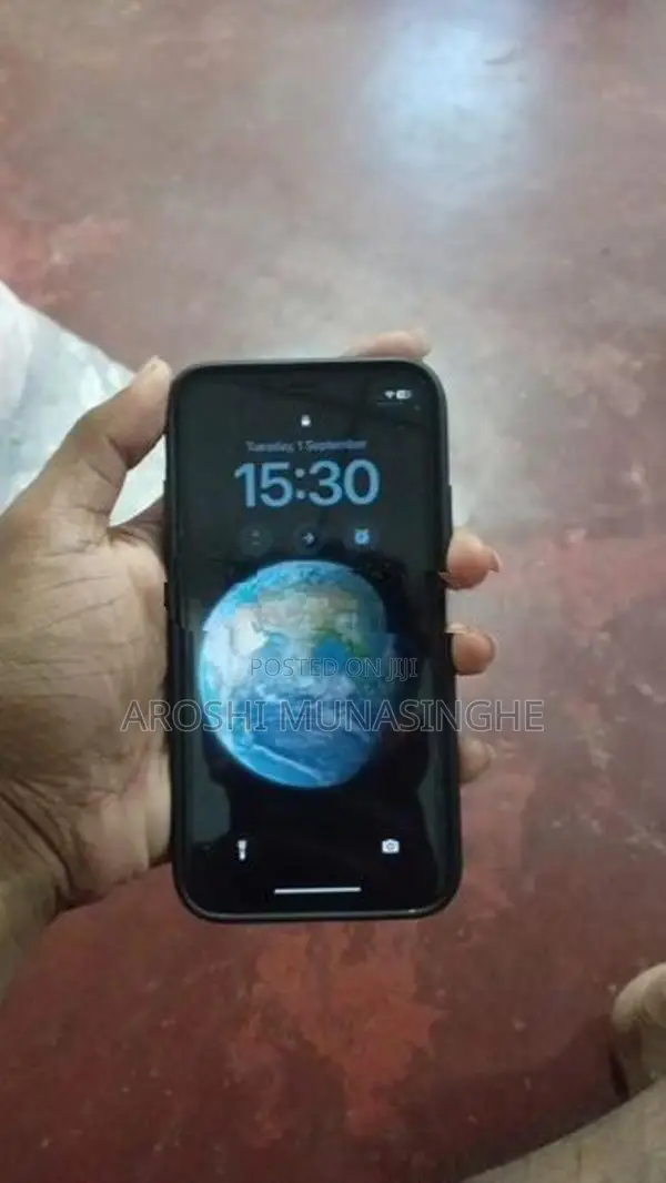 Apple iPhone 11 (Used)