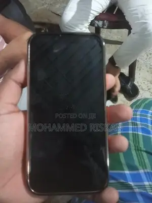 Apple iPhone 13 (Used)