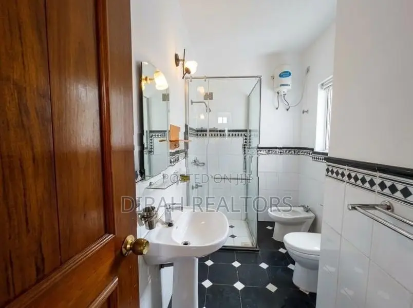 4BR House For Rent | Colombo 5 (SA-004)