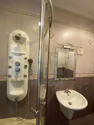 Stand alone three storey modern house for rent in Rajagiriya