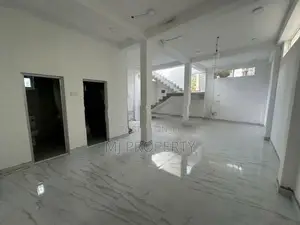 ( YC-1322) Highly Valuable Commercial Building Rent in Homagama